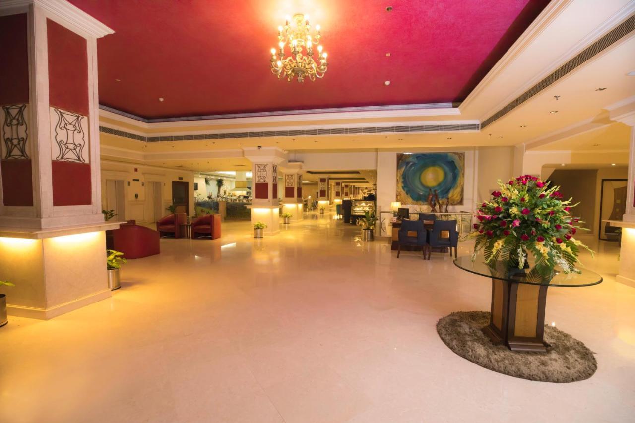 Hotel The Piccadily Lucknow Exterior foto
